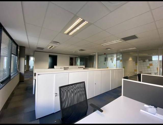 5,108M² OFFICE TO LET IN BRYANSTON